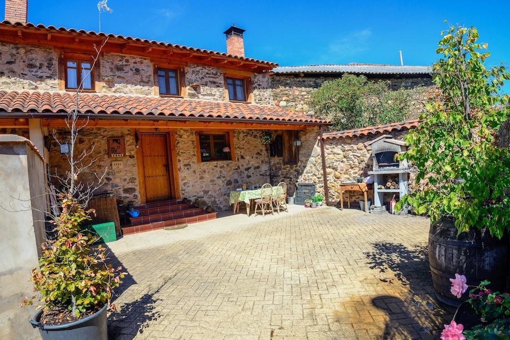 كازا رورال انتري فاليس