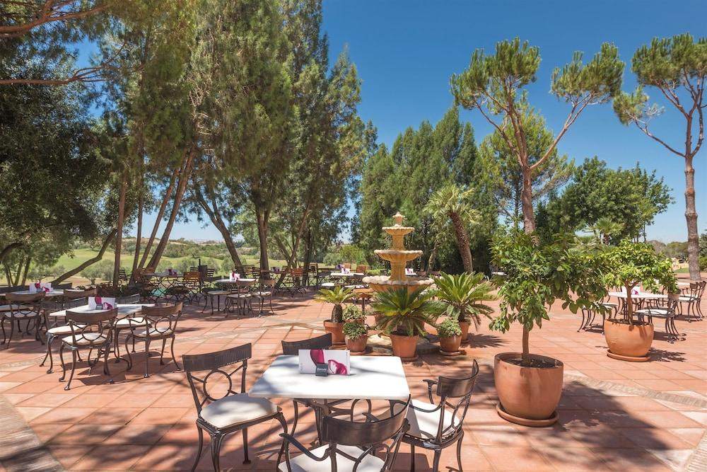 بارثيلو جيريث مونتيكاستيلو آند كونفينشن سنتر المنطقة الخارجية