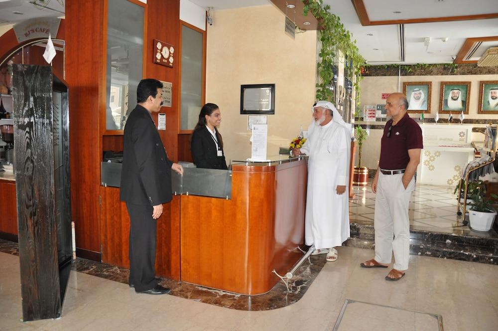أجنحة بان جالف الفندقية منطقة الاستقبال