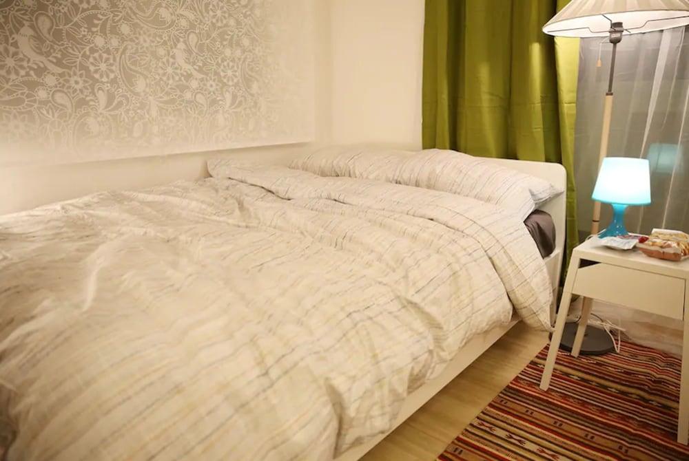 JJ's Studio in Hongdae Room