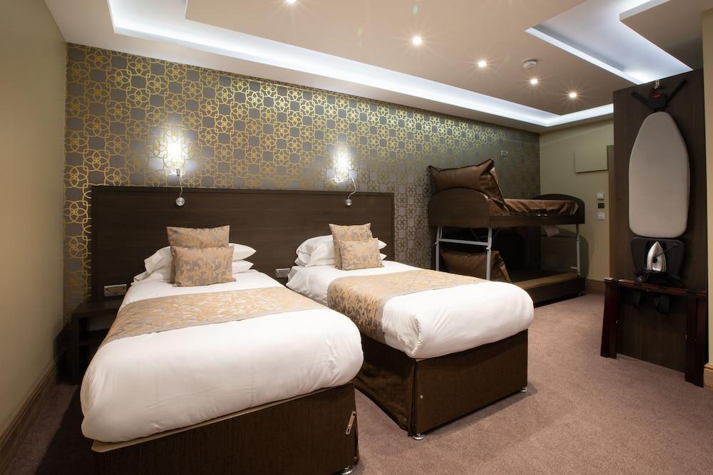 Grainger Apartments Room