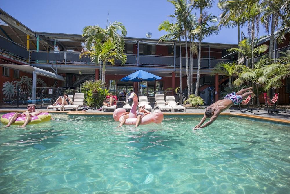 اي إي ٕايبٕي بايرون الصورة الأساسية