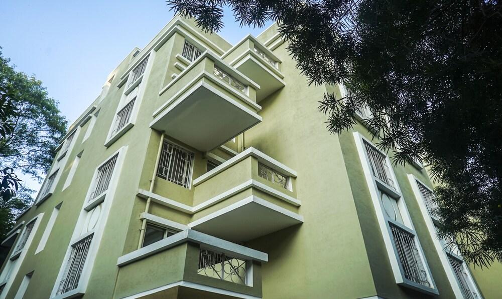 Treebo Luxe Suite, Shivaji Nagar Exterior