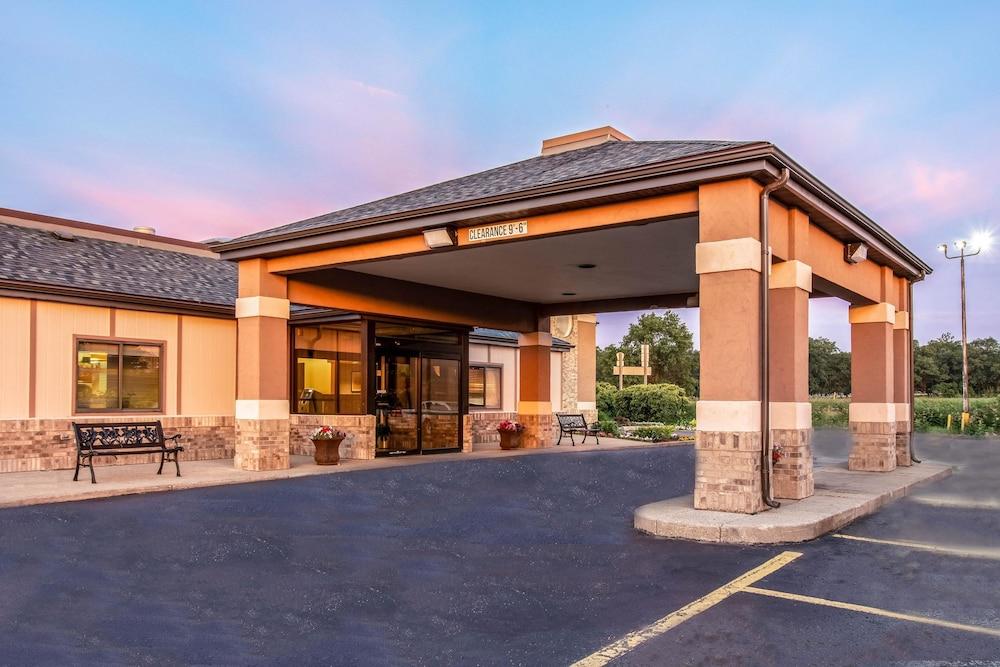 كانتري إن آند سويتس من راديسون، مسكيغون، ميشيغان المنطقة الخارجية