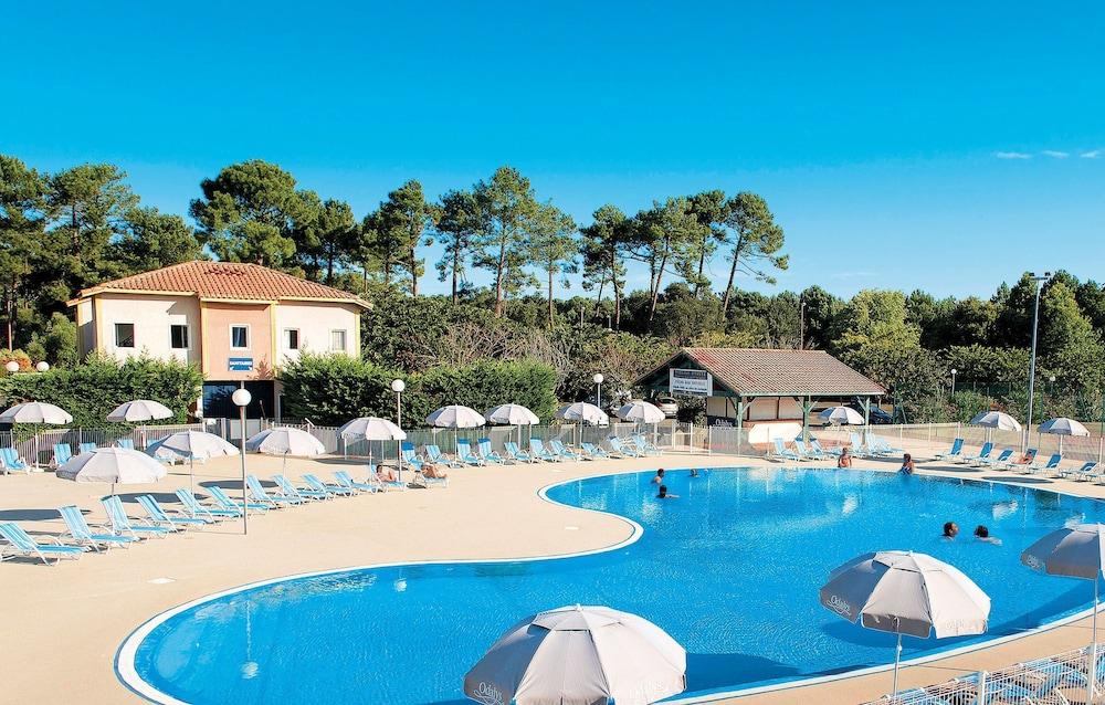 ريزيدونس كلوب أدواليس لي فيلا دو لاك