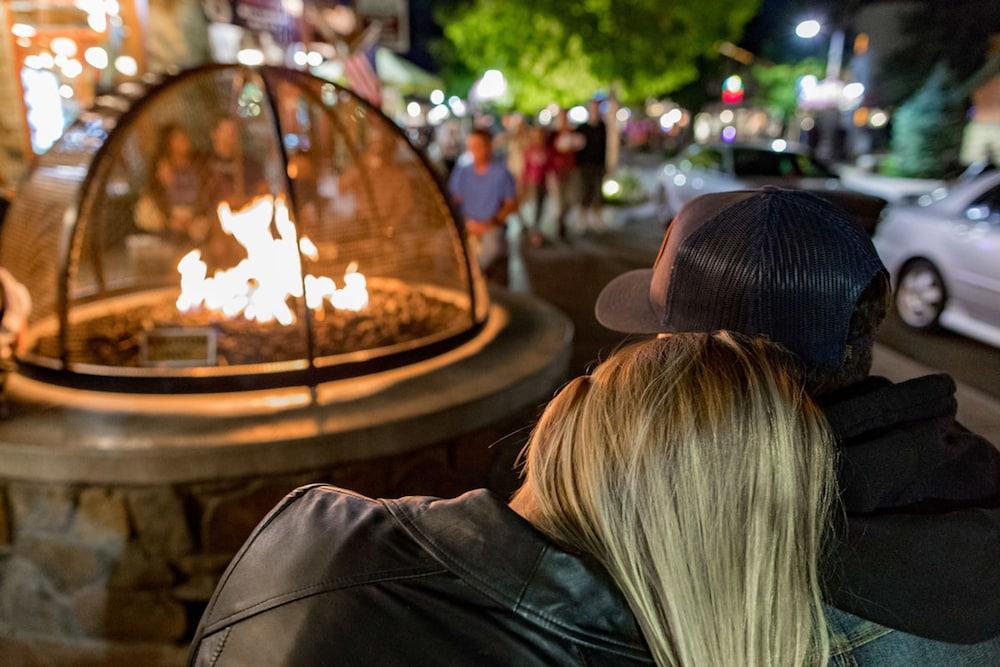 ناين باينز لودج 537 باي بيج بير فاكيشنز المنطقة المحيطة بالمنشأة