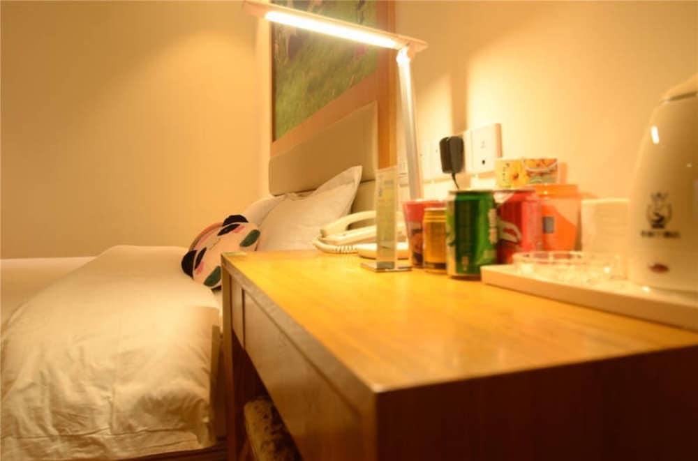 باندا كلوب جياتونغ يونيفيرسيتي برانش غرفة