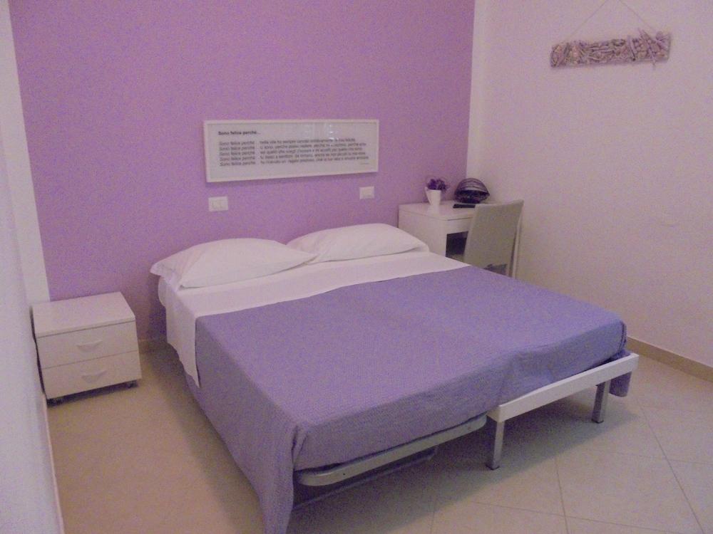 بيد آند بريكافست لا بويسيا غرفة ضيافة