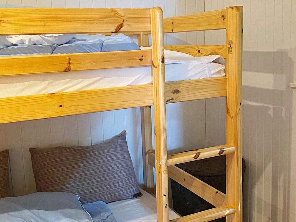 لاكوريوس هوليداي هوم إن سبوتروب نير سي غرفة