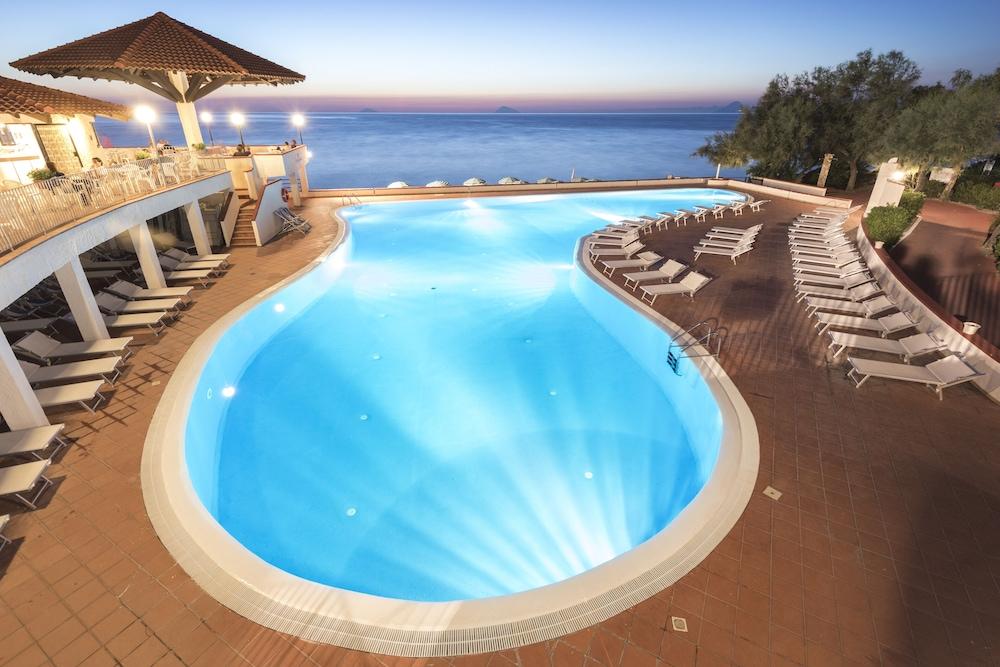 تي إتش جيوزا ماريا - كابو كالافا فيلاج حمام سباحة مكشوف