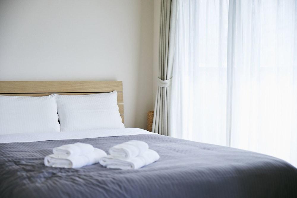 Pinn-N4E2 Interior Detail