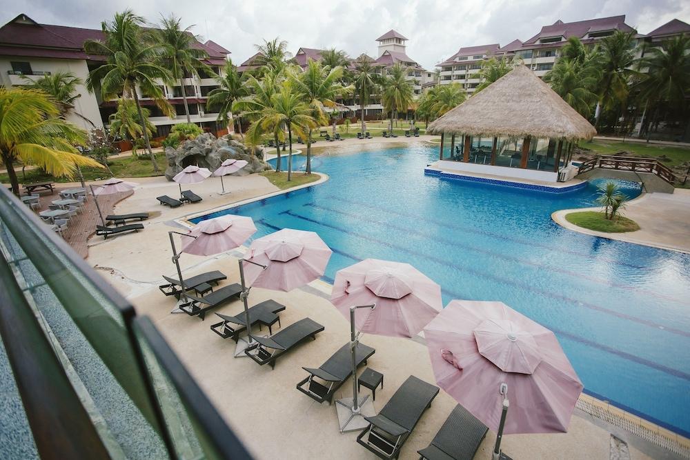 ساند آند ساندلز ديزارو بيتش ريزورت آند سبا زحليقة مائية