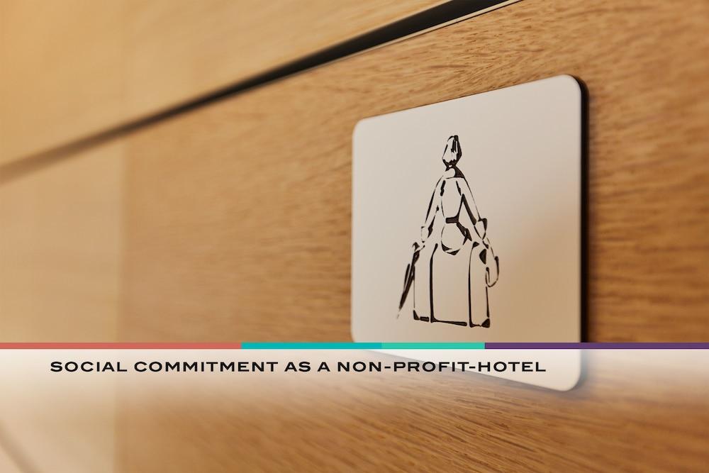 ستاينينشانزي تشارمينج سيتي آند جاردن هوتل تفاصيل الفندق من الداخل