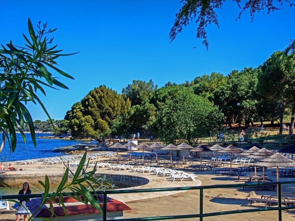 Apartment for up to 5 Persons near Porec with Shared Pool Exterior