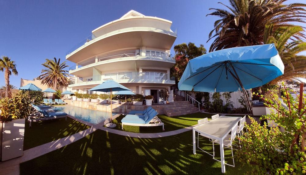 The Clarendon - Bantry Bay Waterslide
