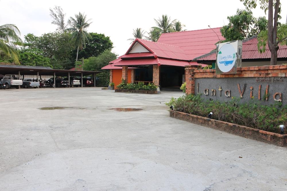 Lanta Villa Resort