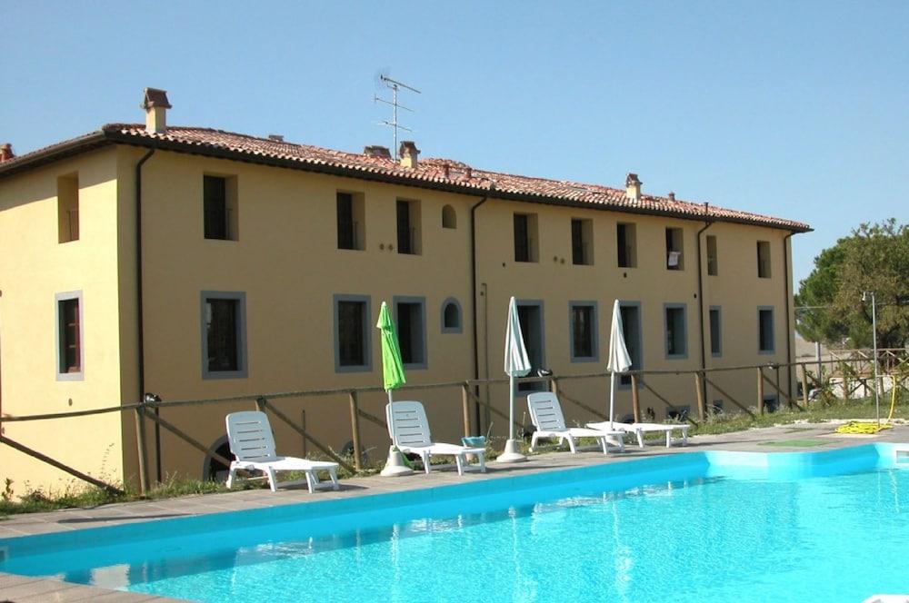 Residence Giuly Rosselmini Outdoor Pool
