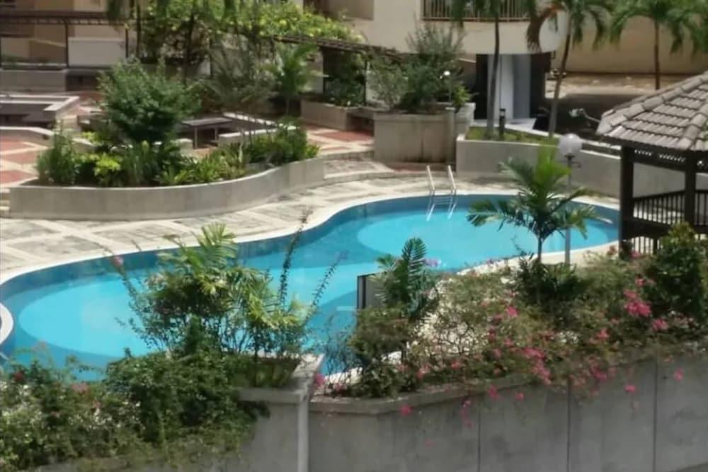 إندا فيلا إس إل 1-07 باي إس واي إن سي حمام سباحة مكشوف