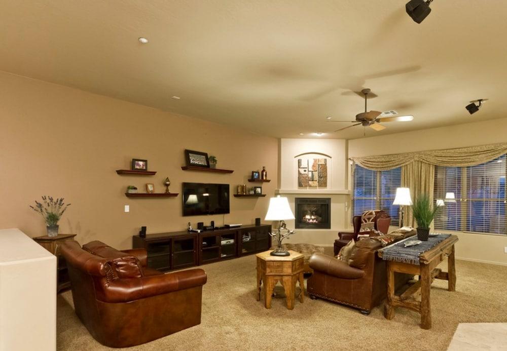 Rise and Shine 3 BR by Casago Interior