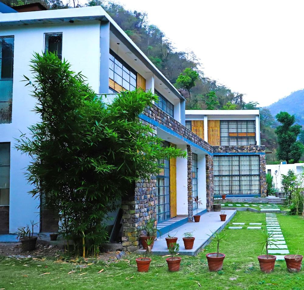 Nishantam Sanctuary Rishikesh Exterior