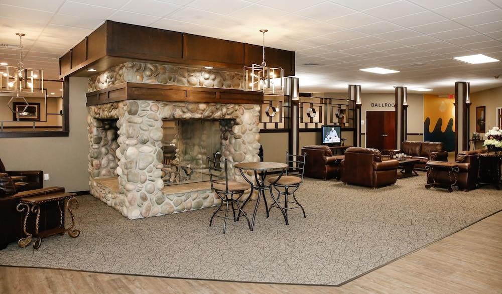 Billings Hotel and Convention Center Lobby Sitting Area