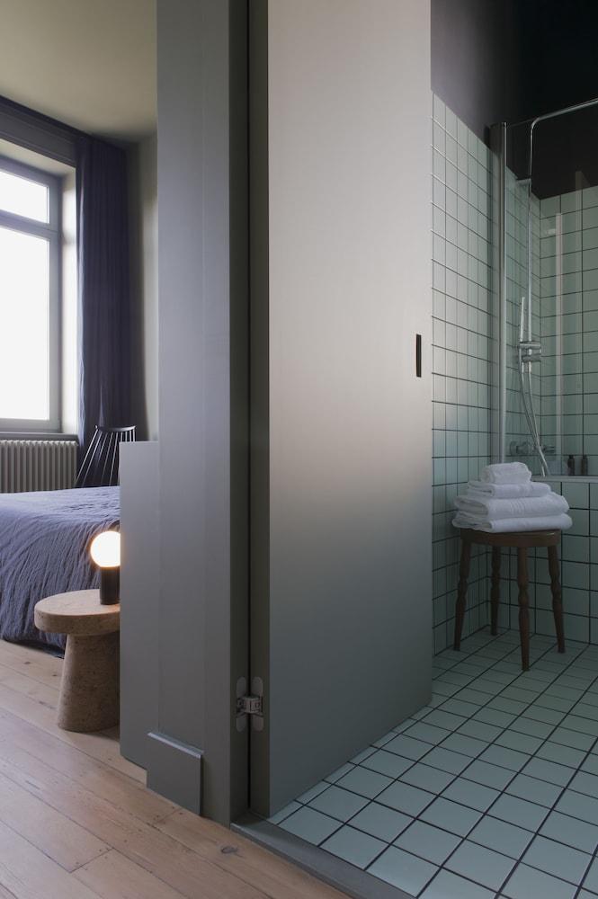 ليه تورل باي بونوا برناردا غرفة