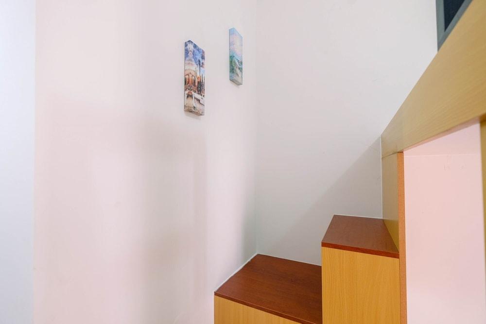 Minimalist and Comfortable Studio Dave Apartment Interior