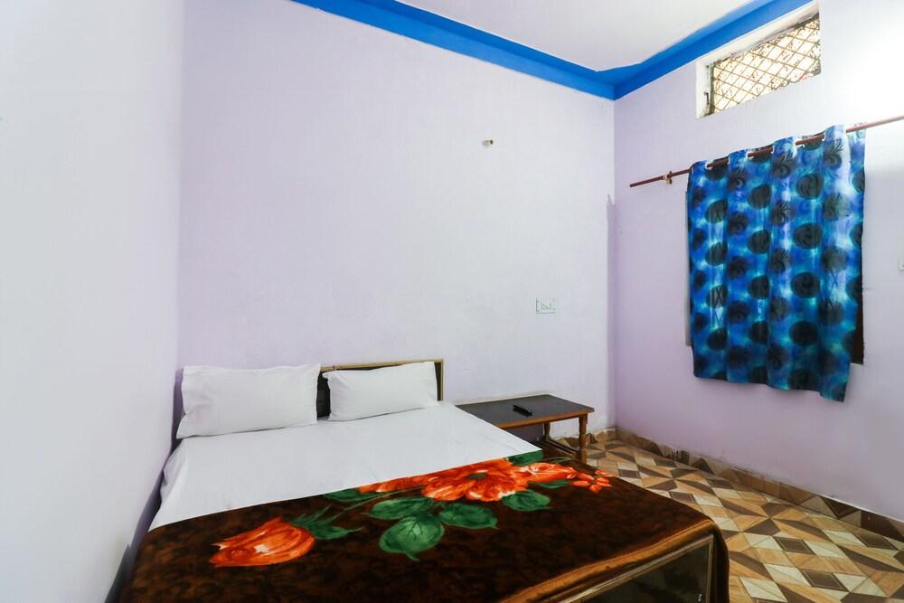 SPOT ON 49131 New Shiv Shakti Room