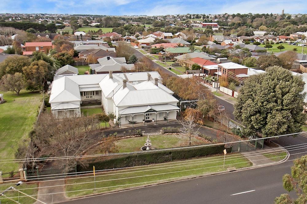 ميرتون مانور إكسكلوسيف بيد آند بريكفست منظر من الجو