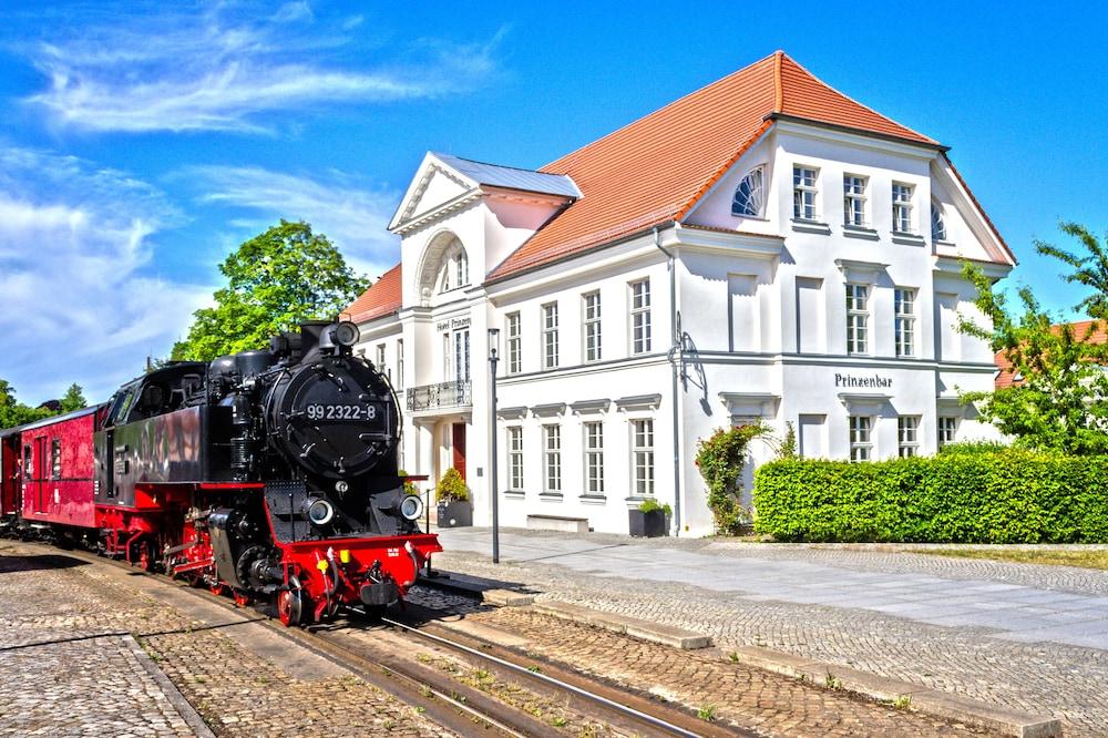 هوتل برنزين بالايا باد دوبران الصورة الأساسية