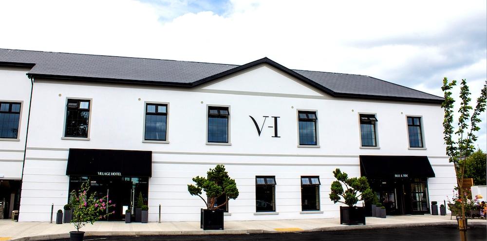 فيليدج هوتل