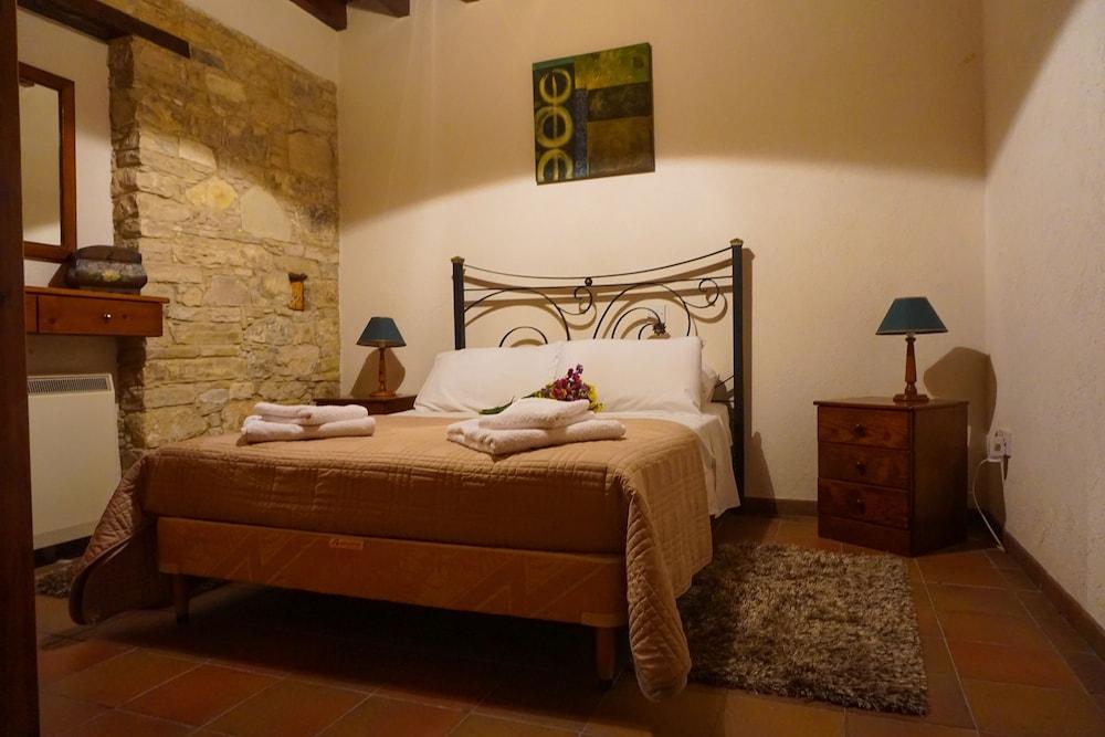 Omodos Village Houses Room