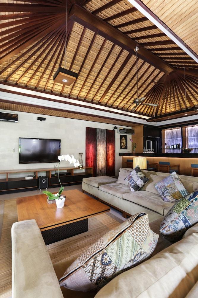 Sunset Paradise Villa Jimbaran 8008 Room