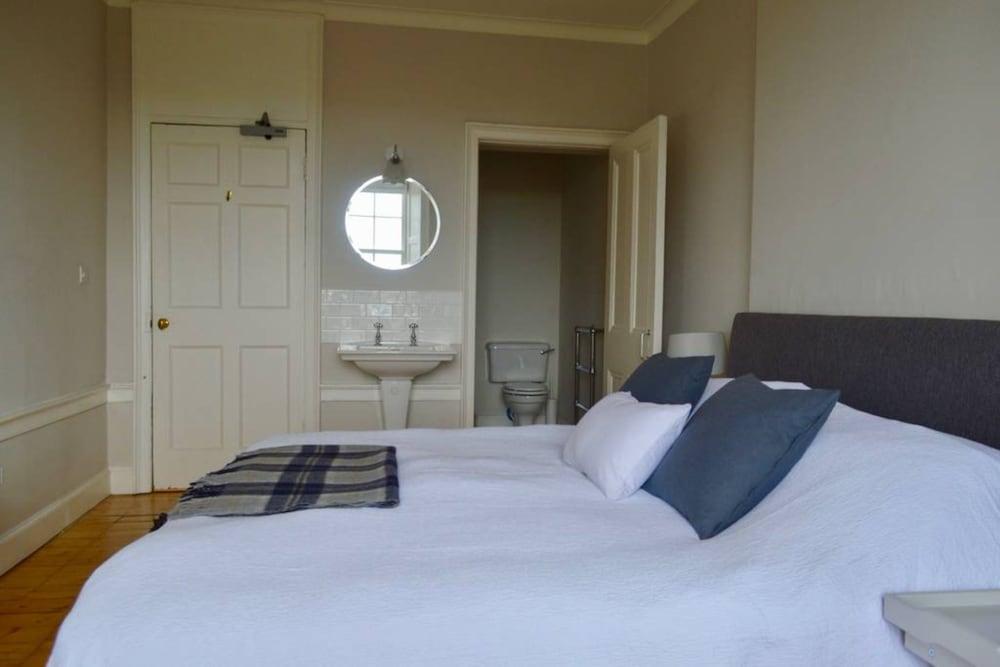 4 بد روم كلوك تاور أبارتمنت إن سنترال إدنبره غرفة