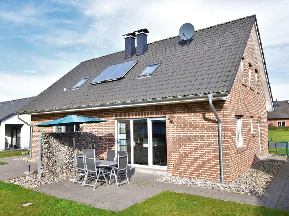 Beautiful Holiday Home in Zierow With Fenced Garden