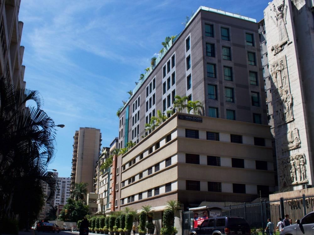 والدورف هوتل بوتيك تفاصيل الفندق من الخارج