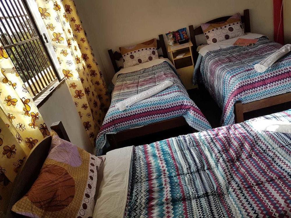 بوزادا بامبولها آر آند آر الصورة الأساسية