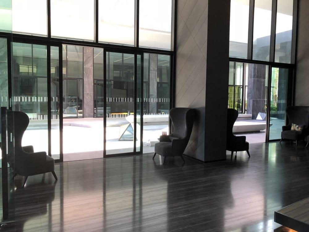 ذا بيز سنترال باتايا باي مينسو منطقة الجلوس في الردهة