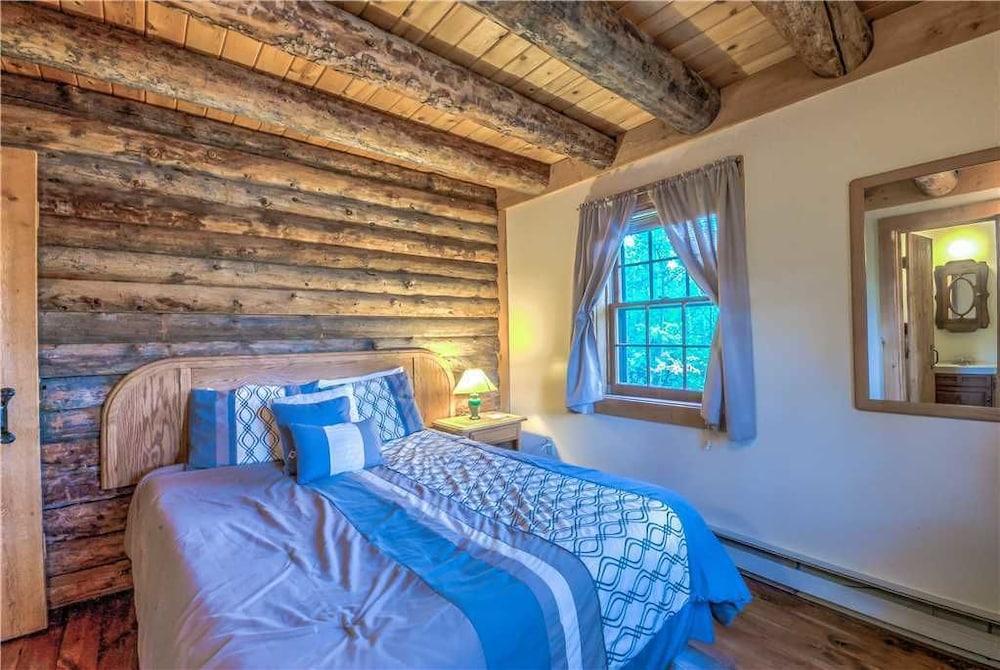 بيري مانزفيلد - وود شاك كابين غرفة