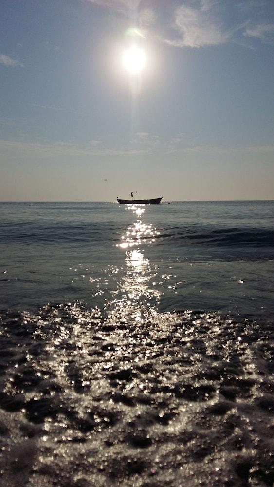 كومباج جرين جاردن بنسيون الشاطئ