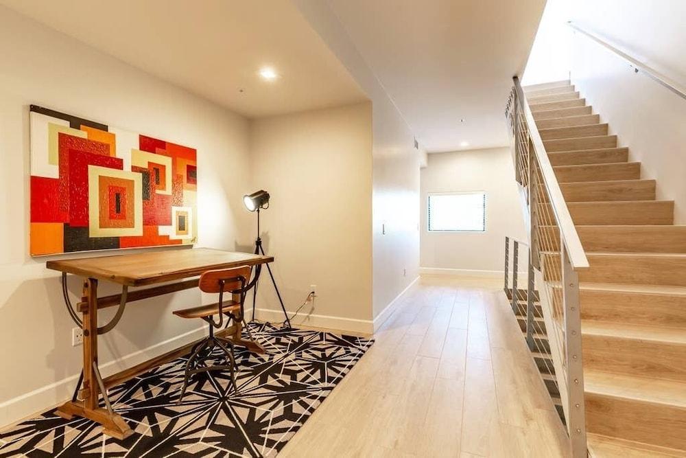 سيتي لاكشري أواسيز! 3 ليفيل كوندو ويذ 360 روف! داخلي