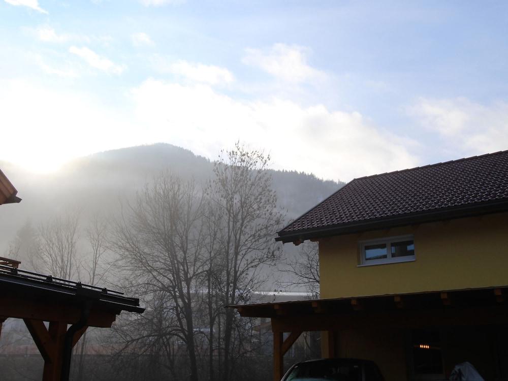 كوزي هوليداي هوم إن أرنولدشتاين نير سكي ليفت المنطقة الخارجية