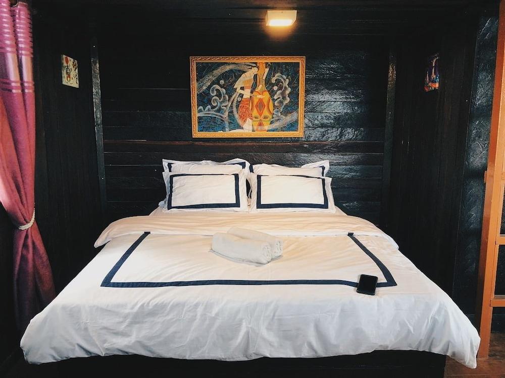 Tim's Seaside Hideout Resort Room
