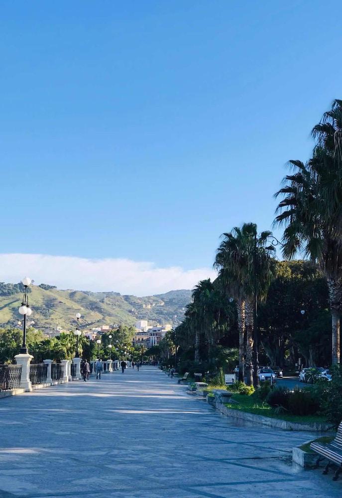 سويت 70 لاكشري بد آند بريكفاست المنطقة الخارجية