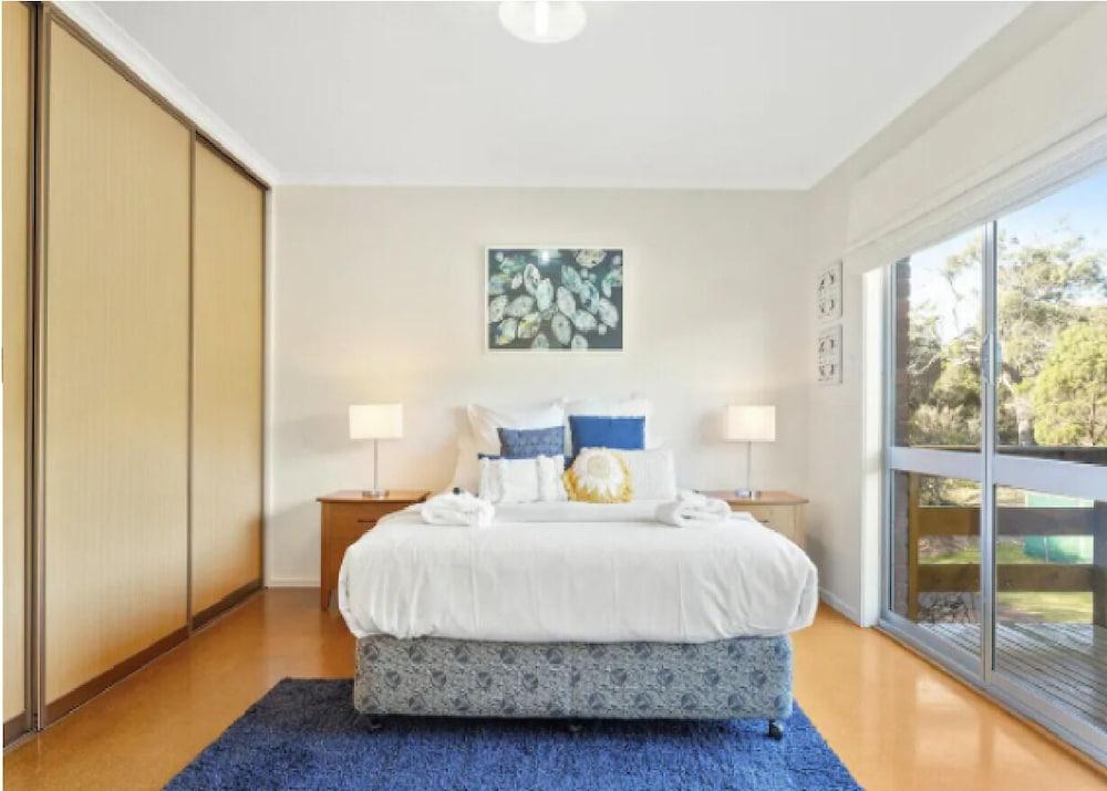 Seaside Serenity 1 Room
