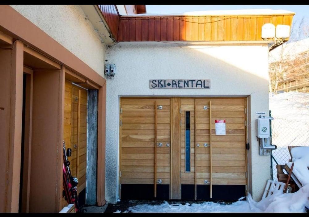 لانجلي أوتيل لو بوتي برنس منطقة الاستقبال