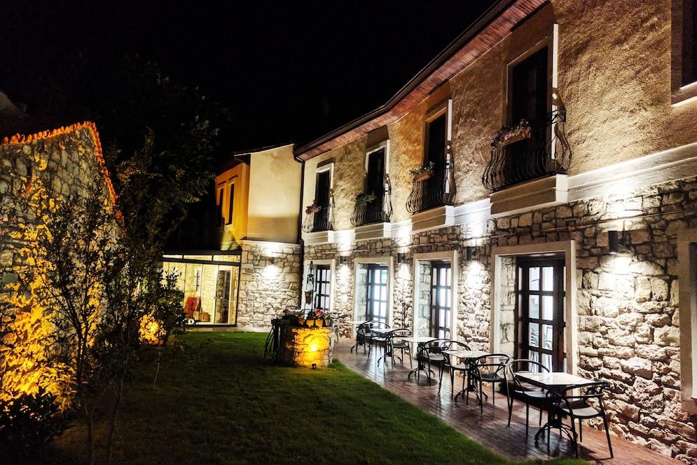 بينتورا أورلا بوتيك أوتل آند سانات جاليريسي