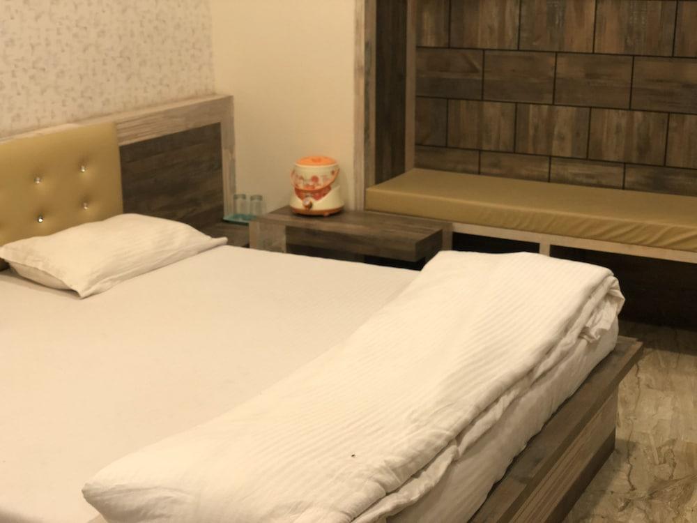 هوتل بني هاشم غرفة