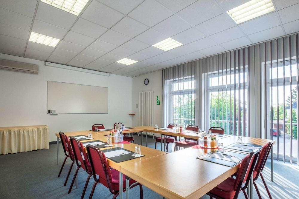 كواليتي هوتل بيليفيلد أخرى