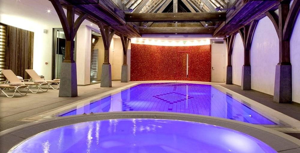 Le Parc Indoor Pool